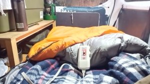 キャンプの暖房に使う電気毛布