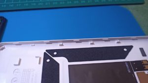 Nexus7の分解時の左部のツメの位置